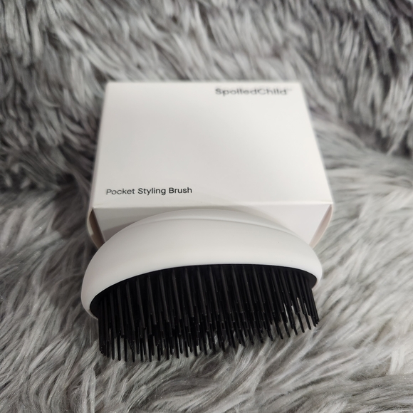 Spoiledchild Other - Spoiled Child Pocket Styling Brush